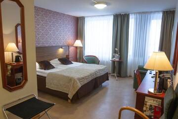 Фото номера Стандартный номер с кроватью размера &quot;queen-size&quot; Отель Hotel Fjalar г. Сало 6