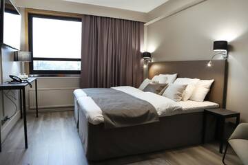 Фото номера Двухместный номер с 2 отдельными кроватями Отель Original Sokos Hotel Rikala Salo г. Сало 5