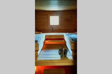 Фото номера Дом с 2 спальнями Дома для отпуска Cosy house by lake г. Сало 29